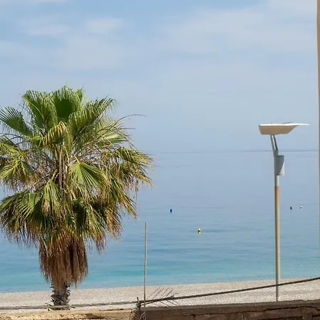 Sul Lungomare Lägenhet Letojanni